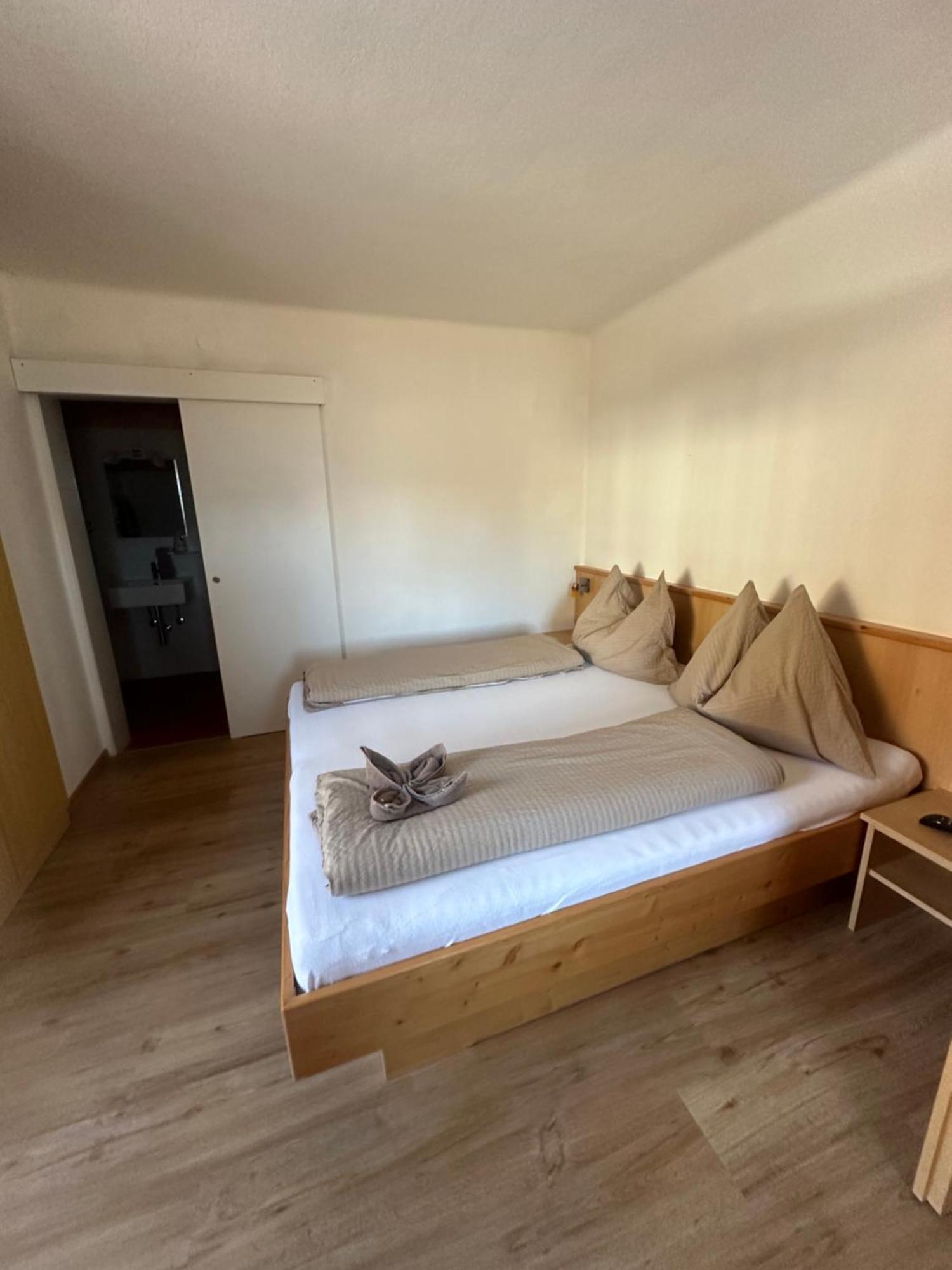 Fruehstueckspension Alpenrose Bed & Breakfast Iselsberg Exteriör bild